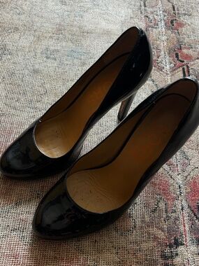 Vintage Y2K Black Patent Leather Pumps Size 7
